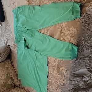 NWOT Mandala seafoam green scrubs